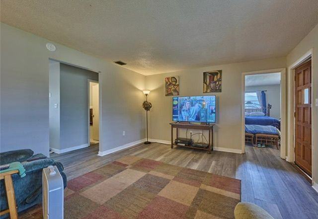 6705 Deland Ave ##B - Photo 3 of 9