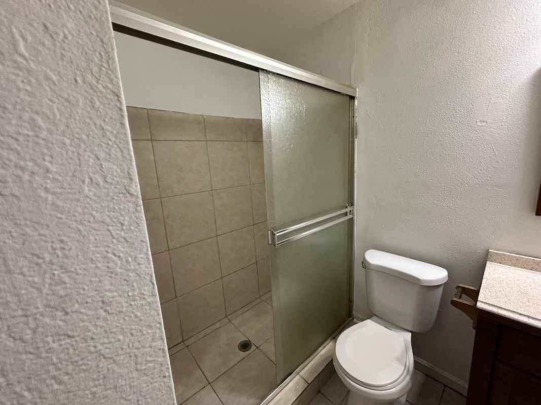 234 N Sagamore St - Photo 6 of 18