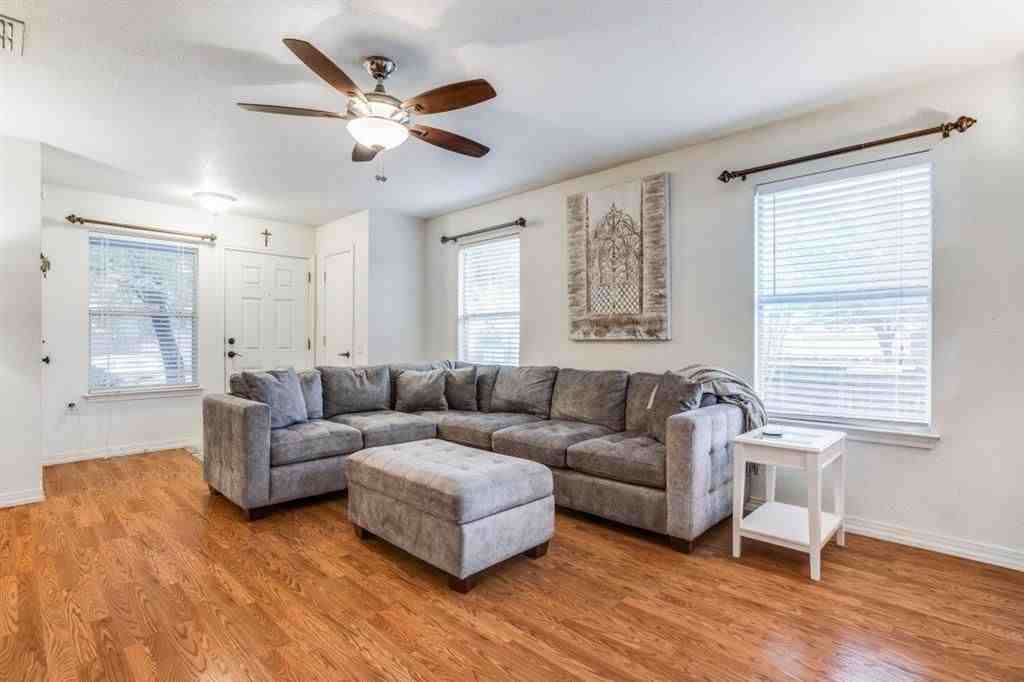 3616 Sand Dunes Ave - Photo 3 of 18