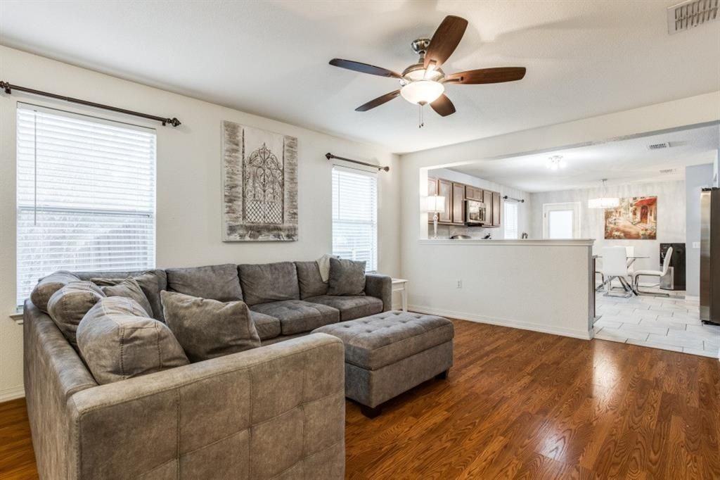 3616 Sand Dunes Ave - Photo 4 of 18