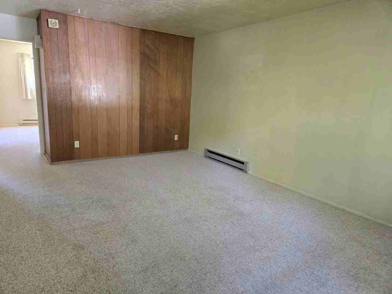 635 6th St W - Photo 4 of 11