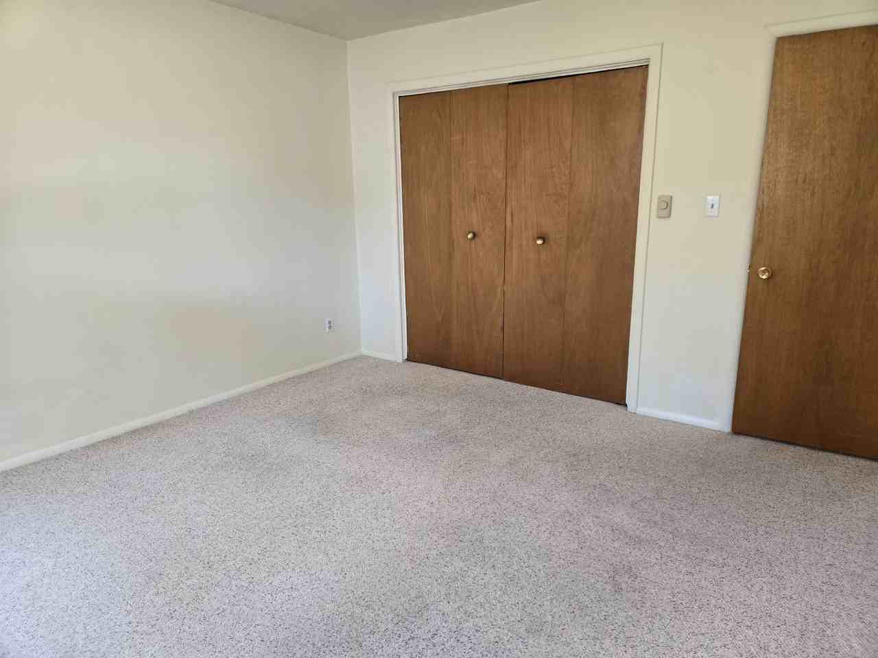 635 6th St W - Photo 6 of 11