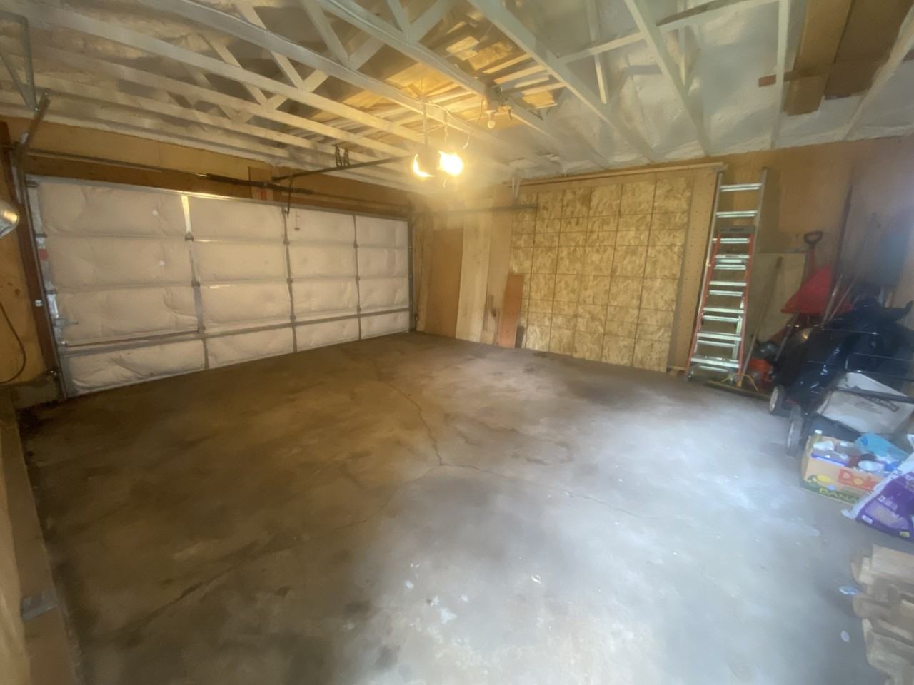 1475 Albert St N - Photo 4 of 20