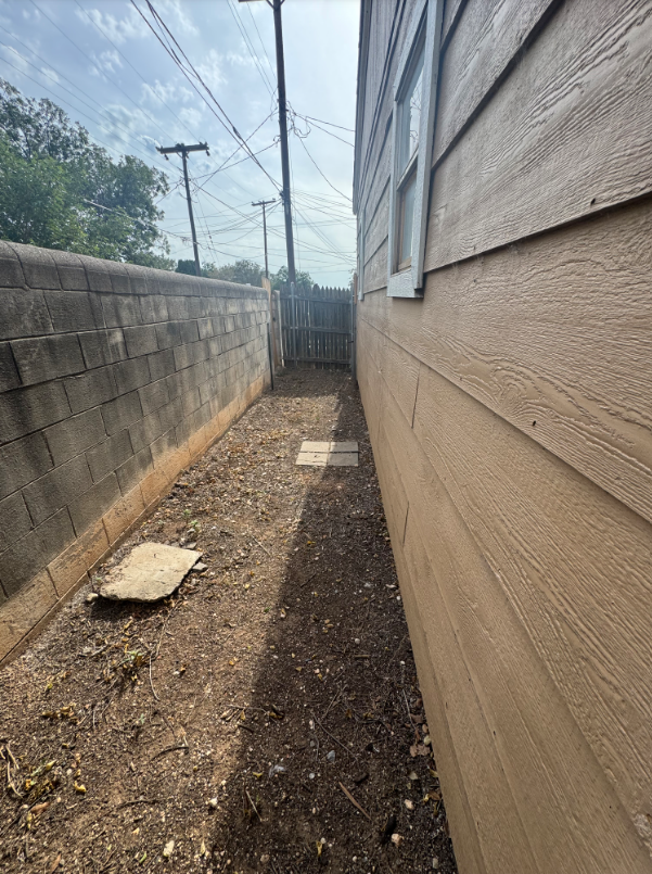 2404 26th St #REAR - Photo 6 of 6