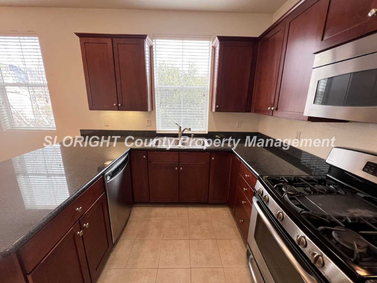 3594 Broad St - Photo 6 of 13