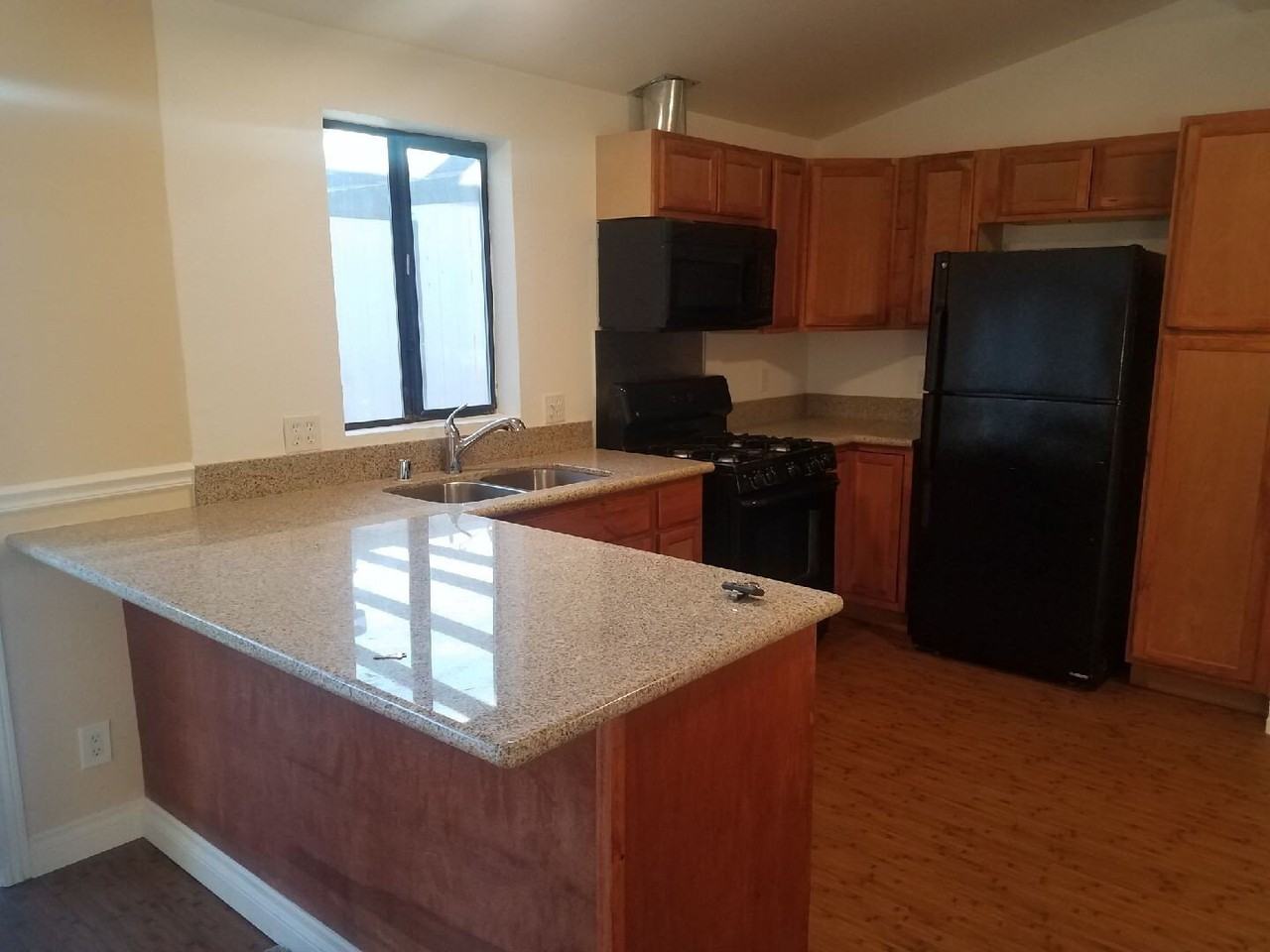 5583 Hobble Creek Dr - Photo 3 of 8