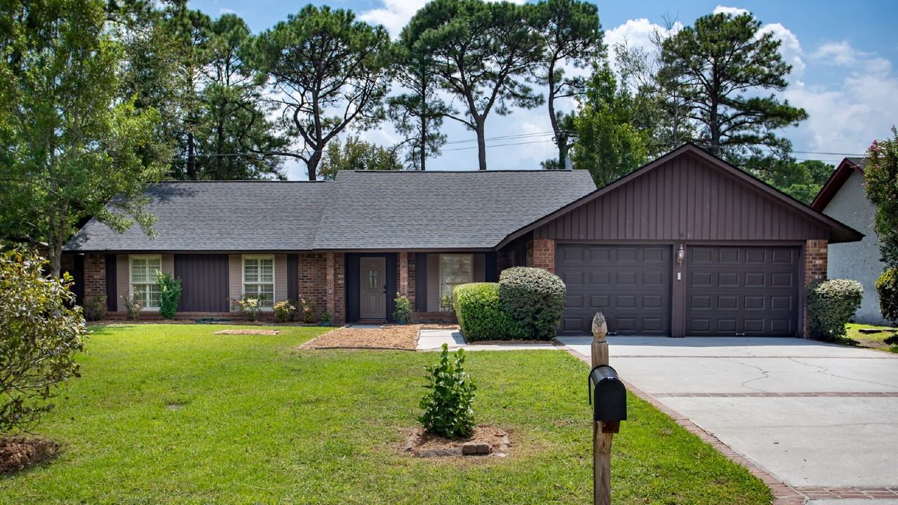 5 Dorchester Ct - Photo 2 of 30