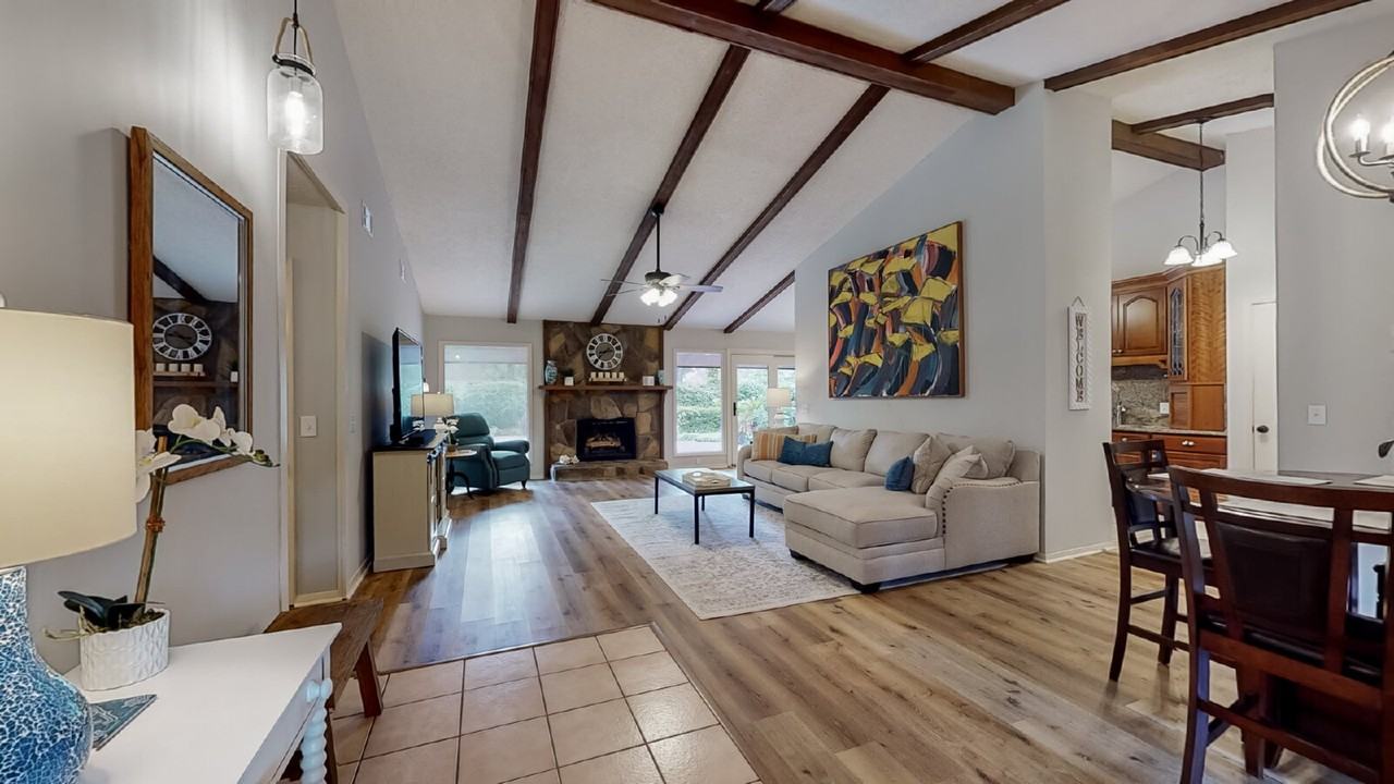 5 Dorchester Ct - Photo 3 of 30