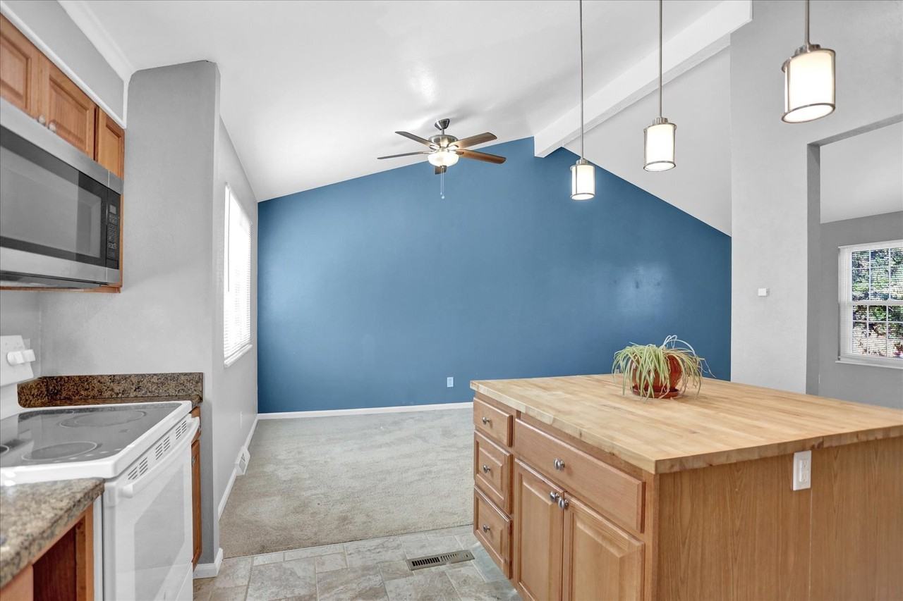 3754 S Walden Way - Photo 7 of 31