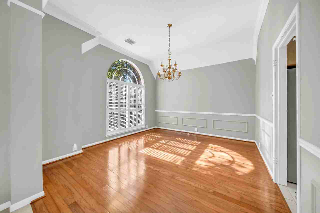 34 Sparklewood Pl - Photo 6 of 28