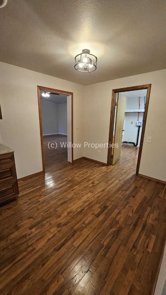 15210 13th Ave S - Photo 6 of 12