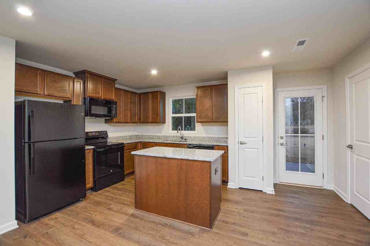 Ryan Homes at Basildon - Photo 4 of 26