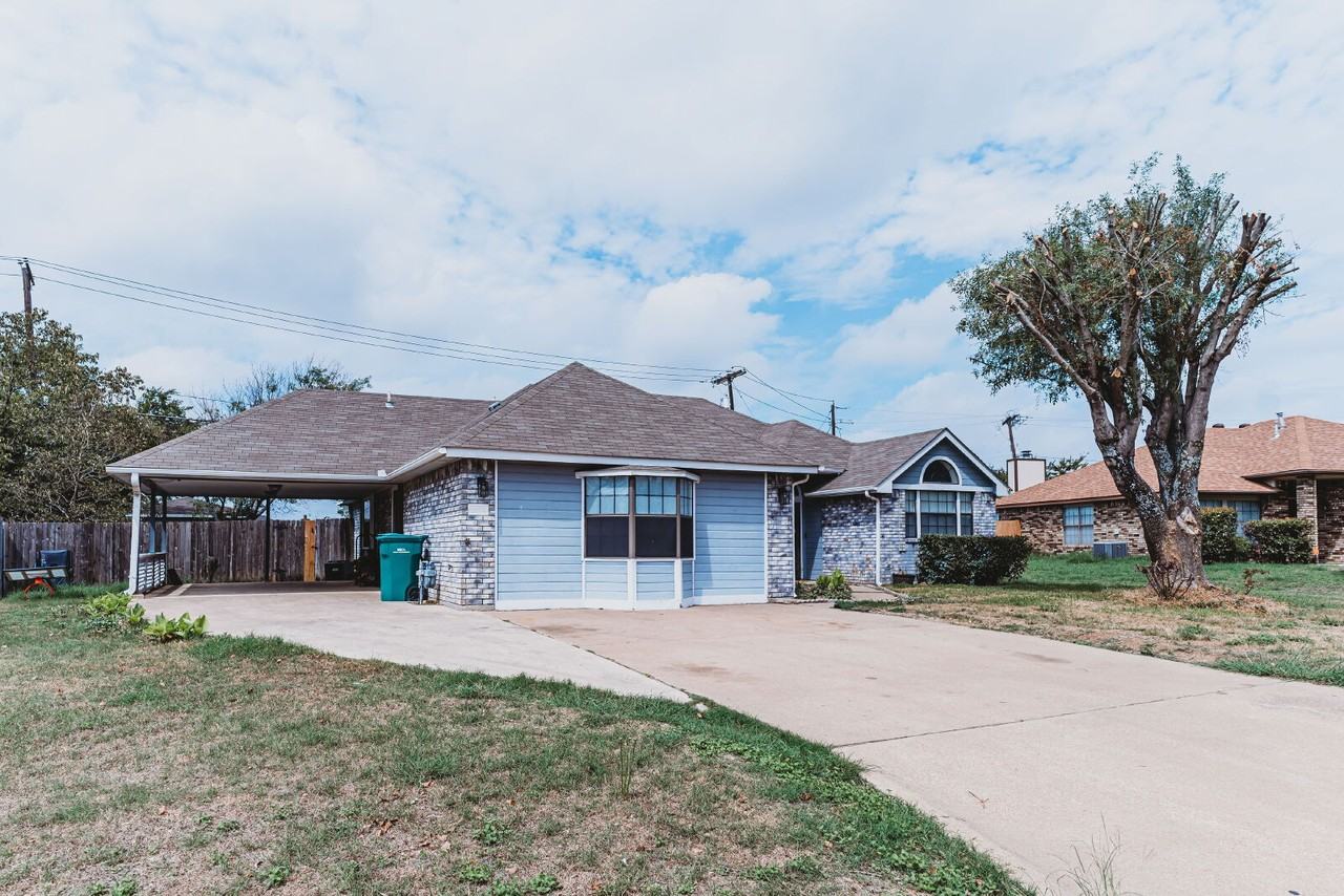 2314 Skipcha Dr - Photo 2 of 43