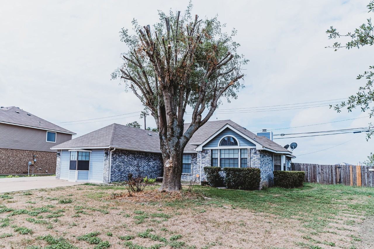 2314 Skipcha Dr - Photo 3 of 43