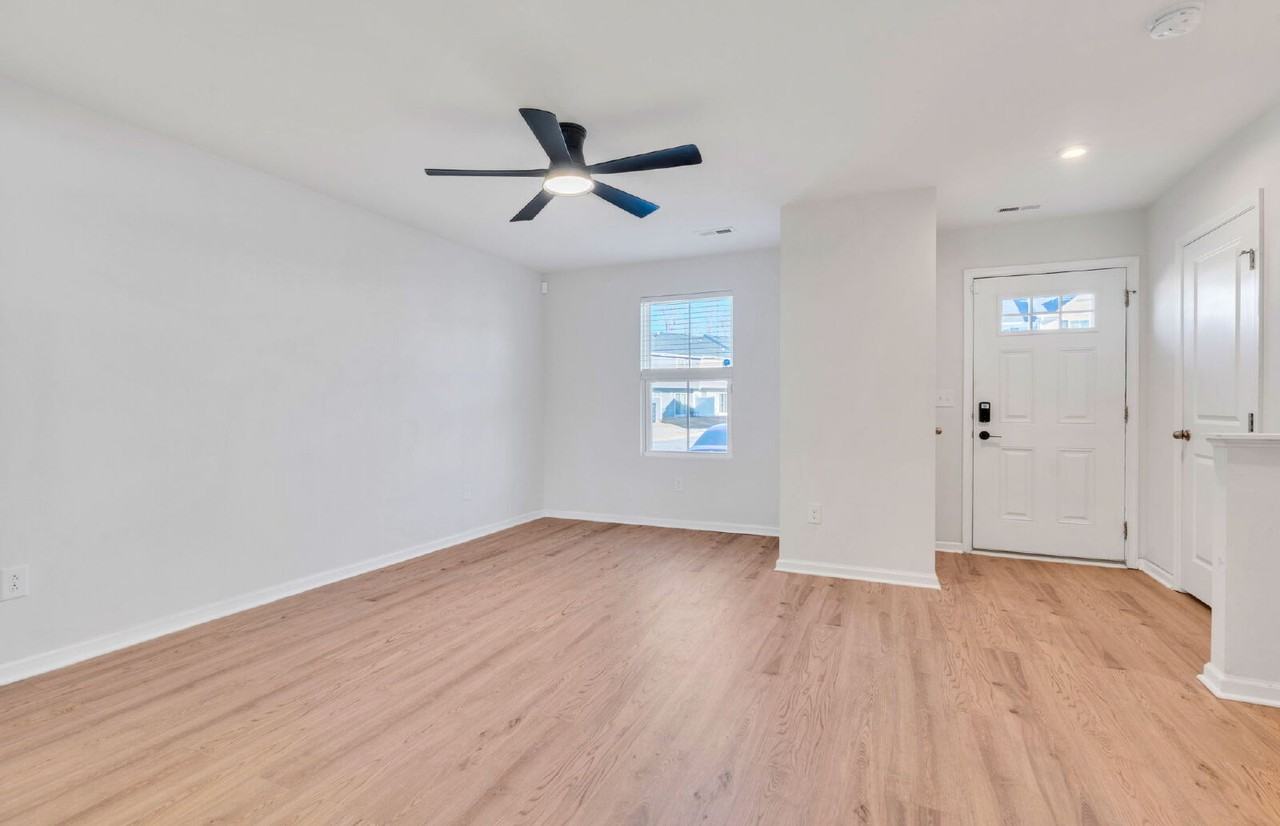 31 Tidworth Dr - Photo 3 of 29