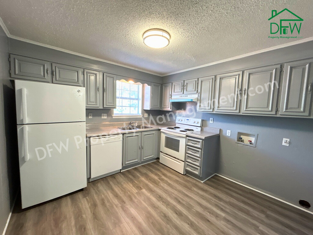 1615 Voirin Rd - Photo 7 of 29