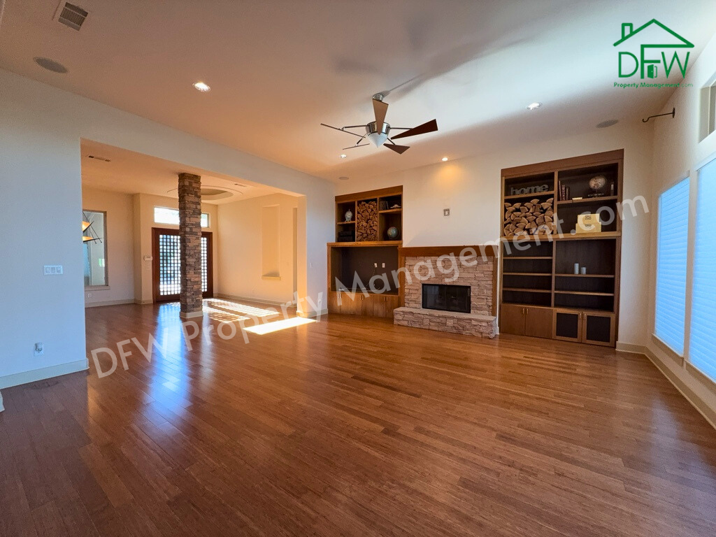 4459 Lena Ln - Photo 5 of 40