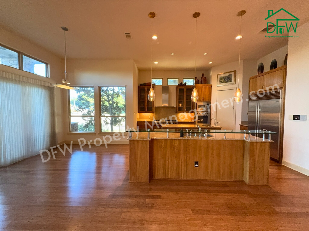 4459 Lena Ln - Photo 6 of 40