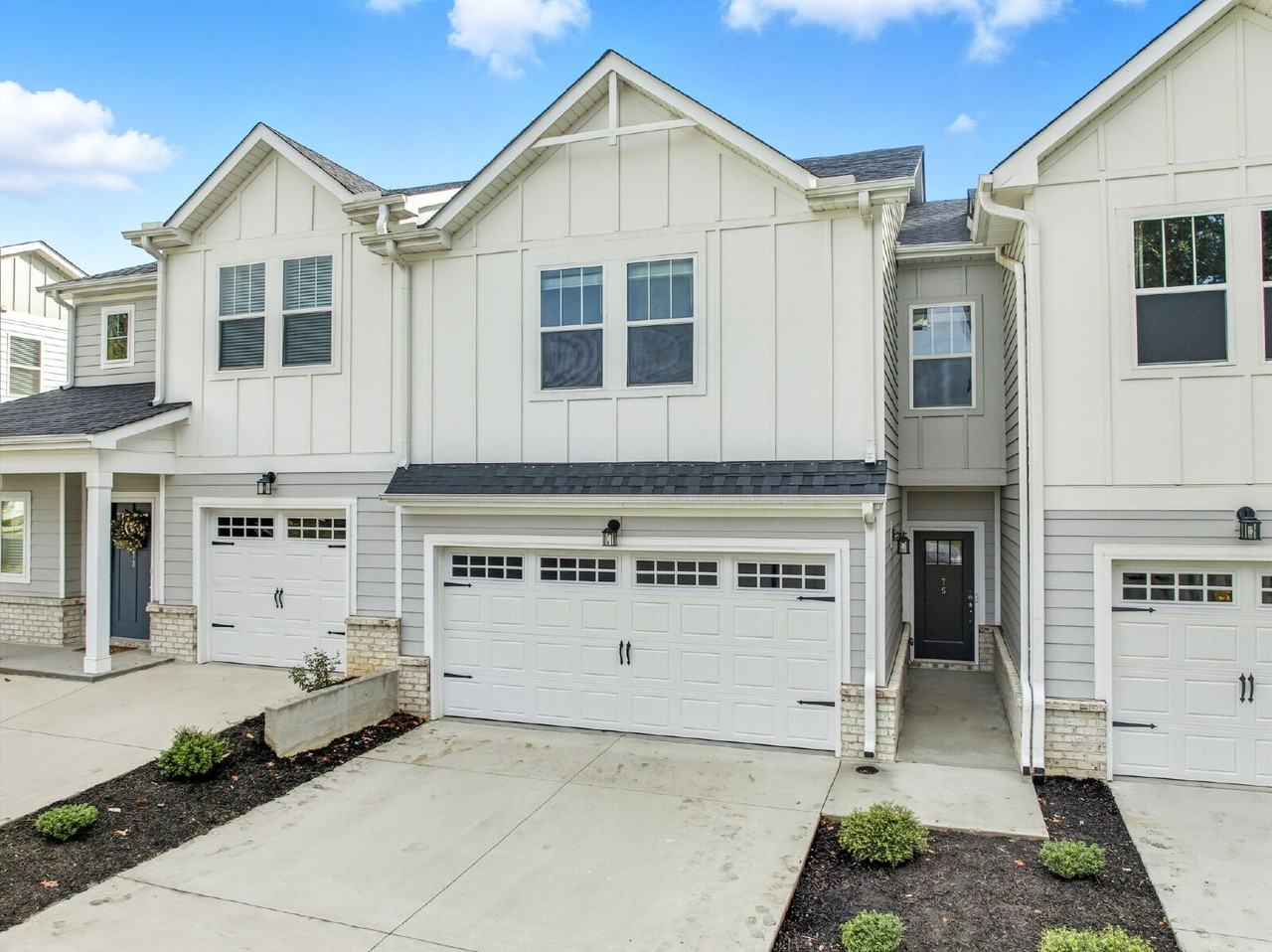 75 Galley Ln - Photo 2 of 50