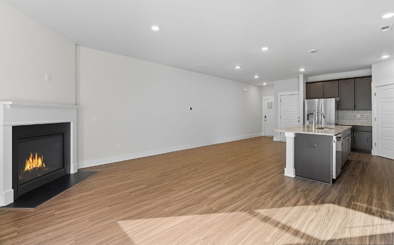 75 Galley Ln - Photo 5 of 50