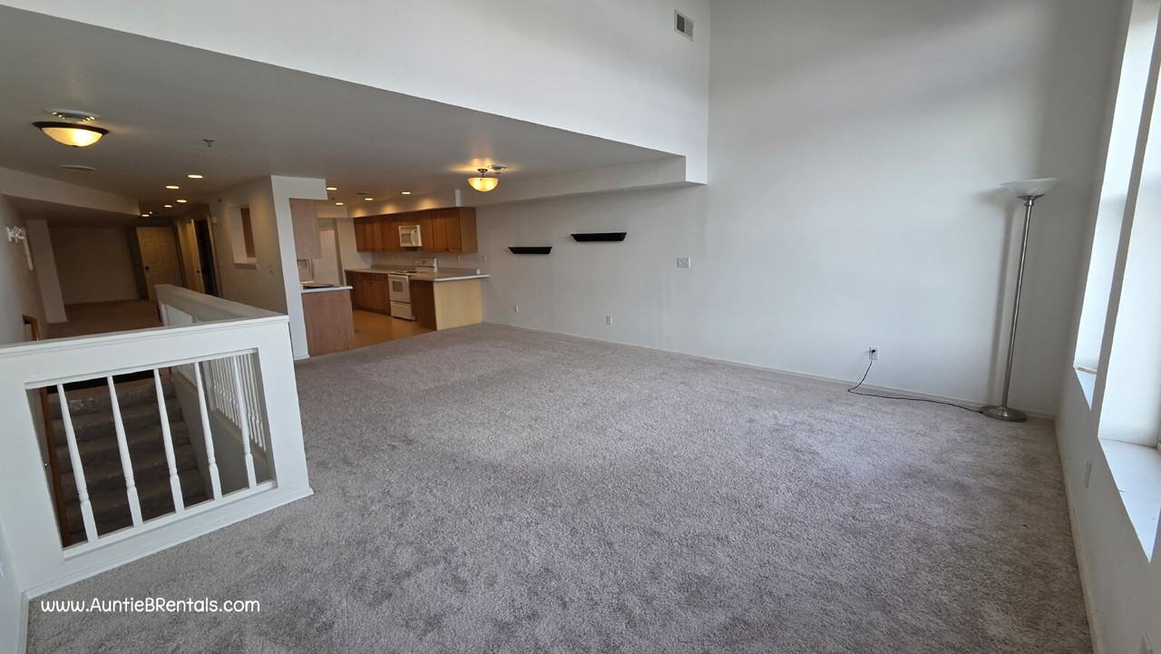 124 Main St N - Photo 5 of 31