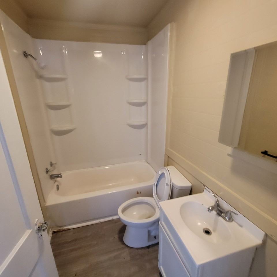 3835 N Tacoma Ave - Photo 4 of 8