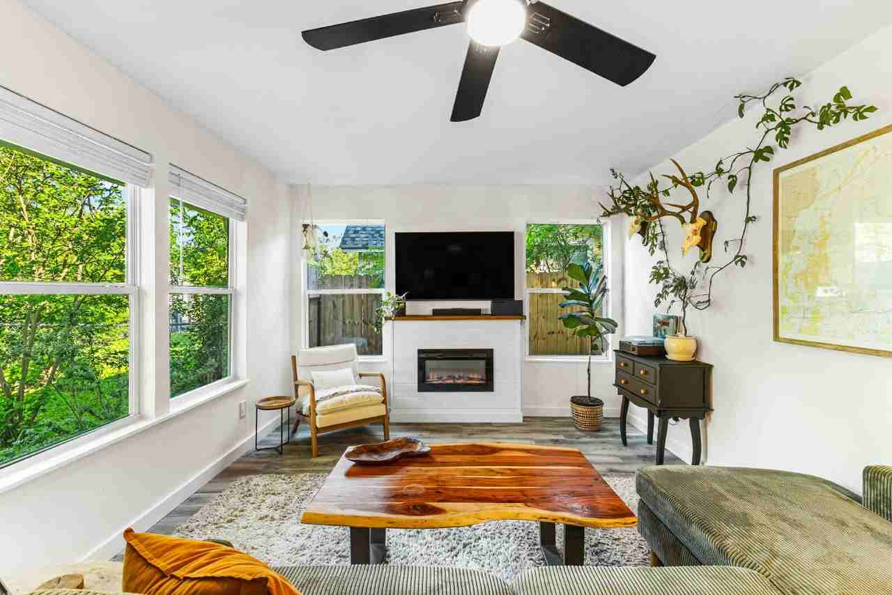 909 N 30th St - Photo 6 of 38