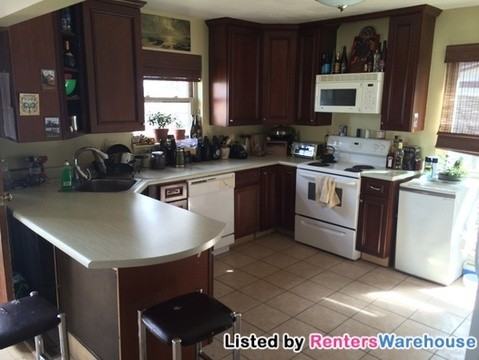 459 Knox Ct - Photo 2 of 11