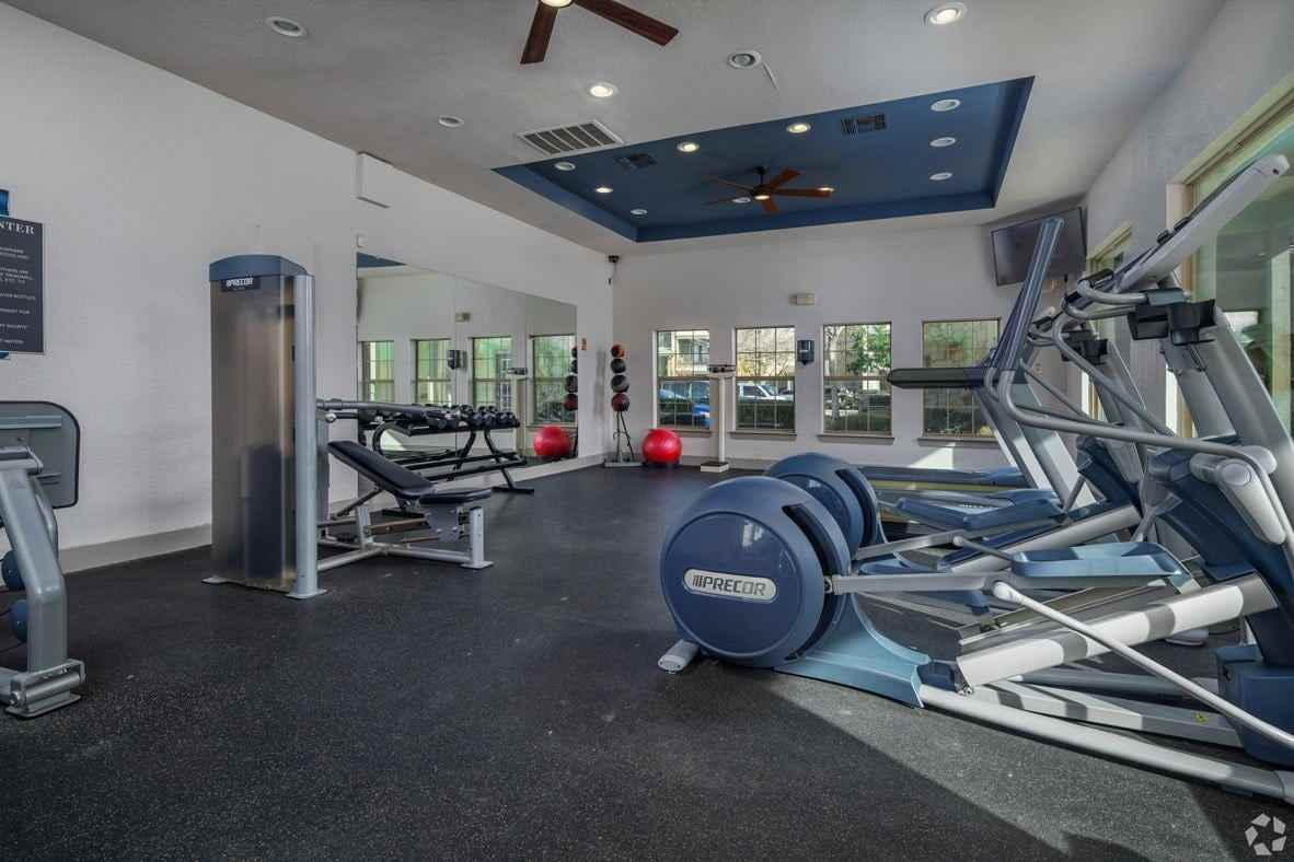 Azul Apartment Homes - Photo 5 of 26