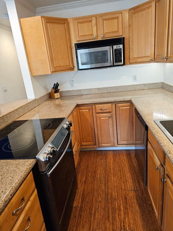 293 Alaume St - Photo 2 of 14