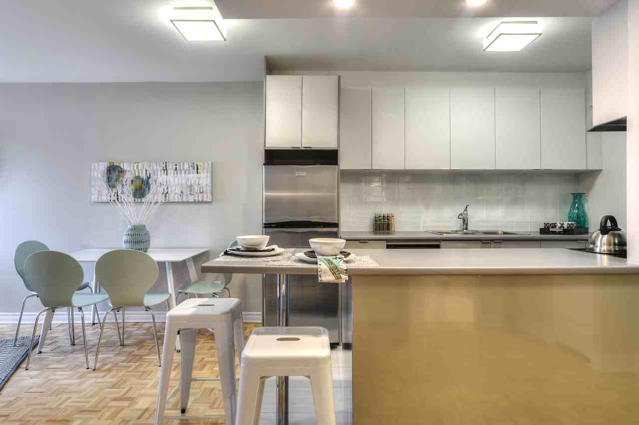 1436 Mackay Street - Photo 5 of 50