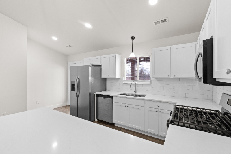 4731 Basin St - Photo 6 of 29