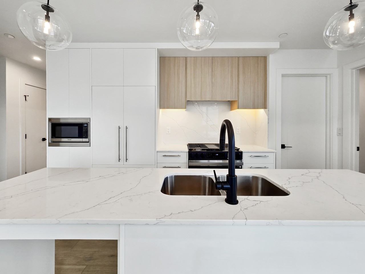 8375 Broadcast Avenue SW (Plaza) - Photo 4 of 29