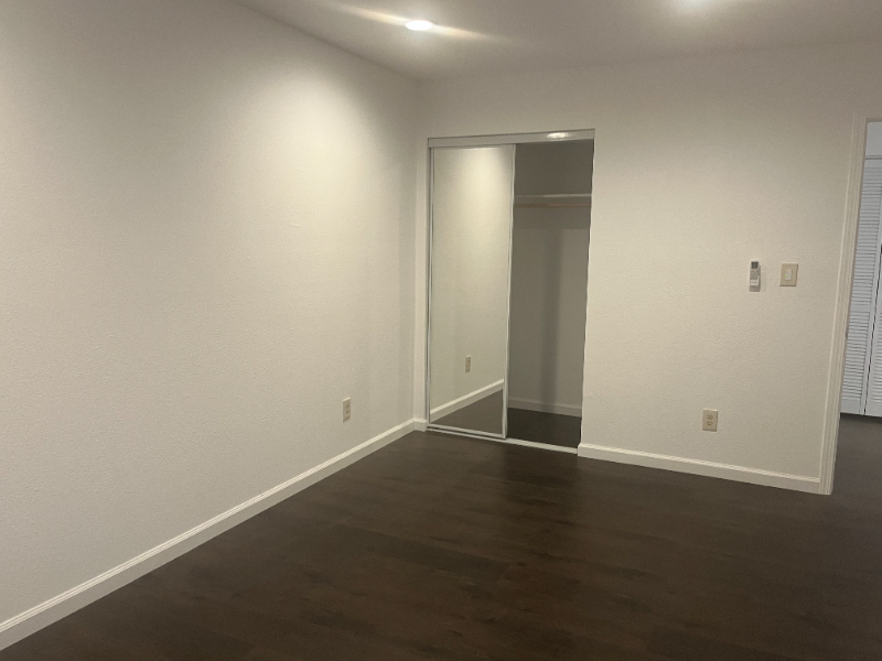 27450 Lyford St - Photo 4 of 9