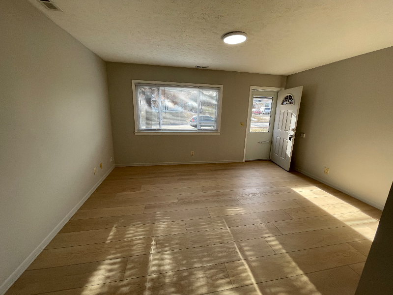 3830 Blondo St - Photo 6 of 12