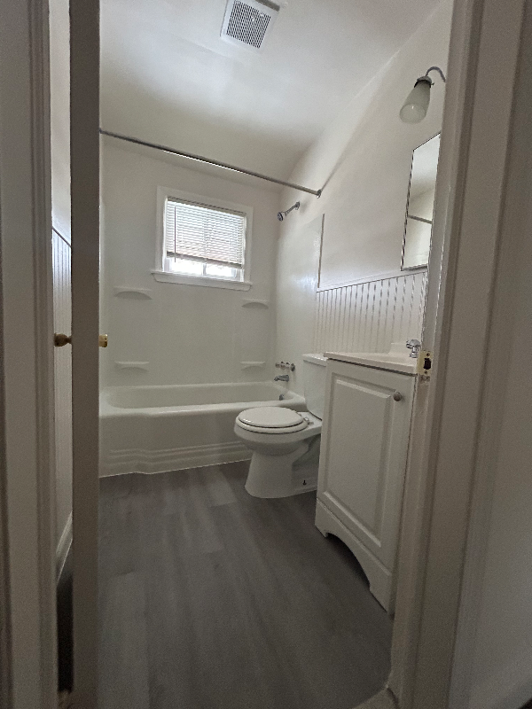 1932 Penhall Rd - Photo 3 of 11