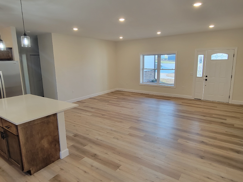 504 Brian Street - Photo 5 of 13