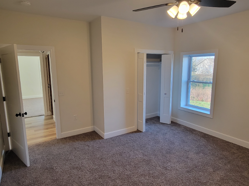 504 Brian Street - Photo 7 of 13