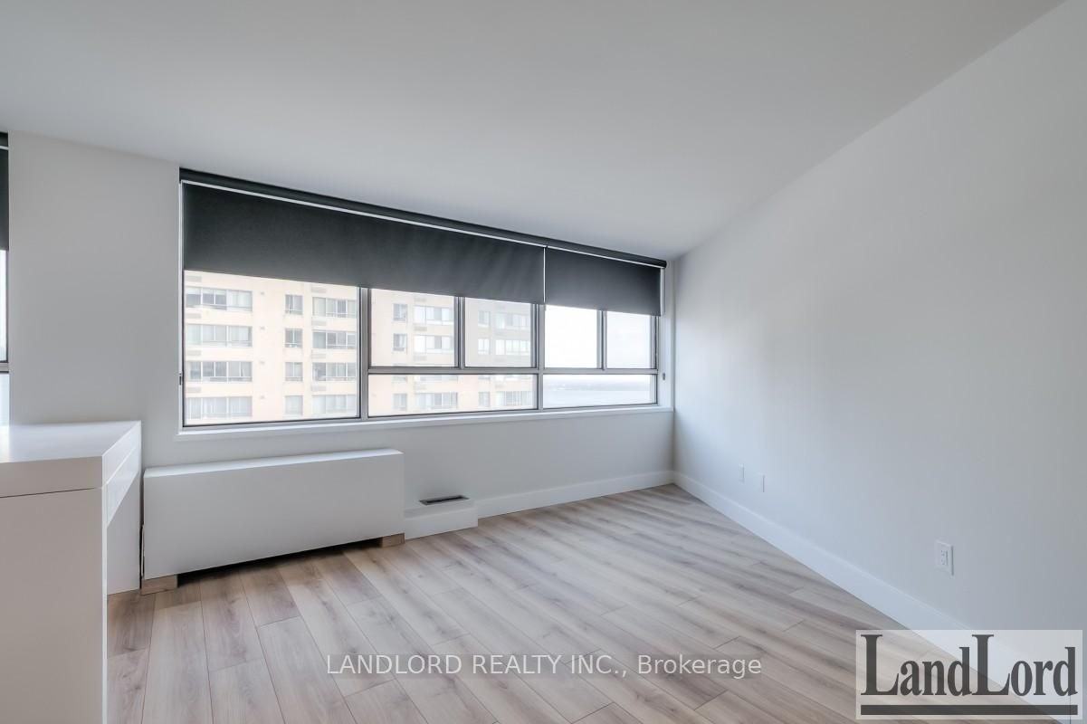 270 Queens Quay W #2306 - Photo 4 of 24