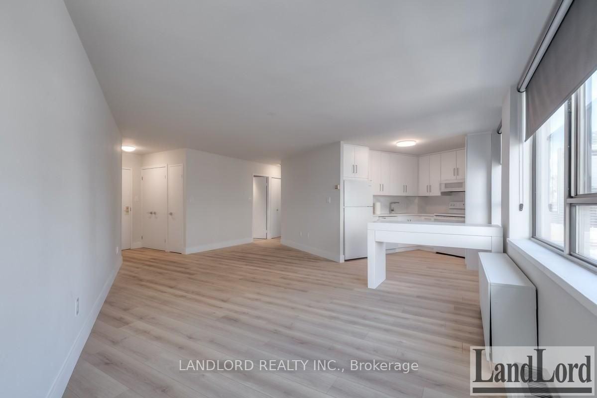 270 Queens Quay W #2306 - Photo 5 of 24