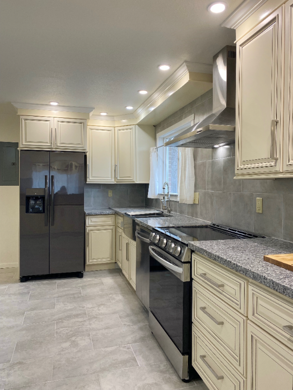 2940 Illinois Ave - Photo 2 of 15