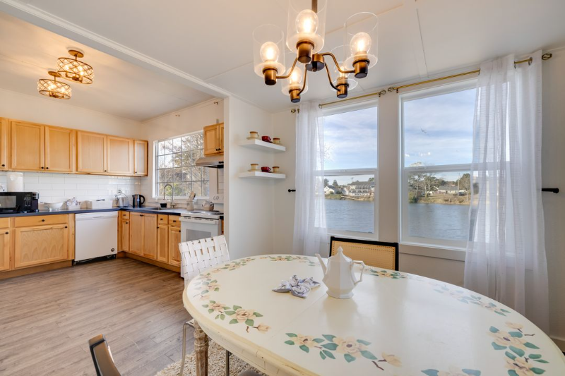 414 S Holladay Dr - Photo 2 of 20