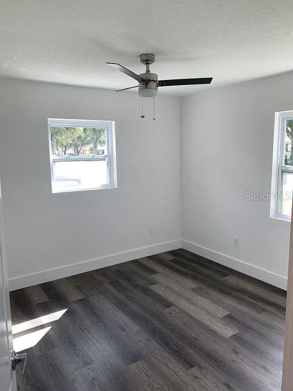 4229 W Bay Vista Ave - Photo 7 of 16