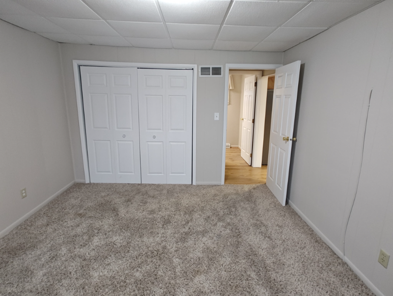 712 N Jackson St - Photo 5 of 7