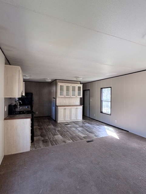 1A Leila Dr - Photo 6 of 9