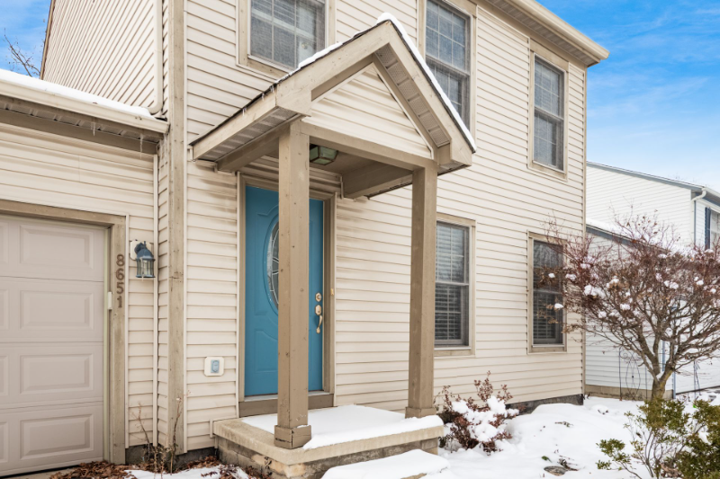 8651 Olenbrook Dr - Photo 4 of 39