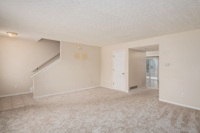 8651 Olenbrook Dr - Photo 7 of 39