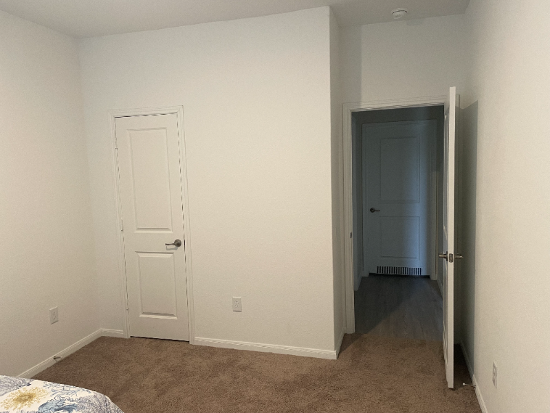 1050 Crenshaw Way - Photo 2 of 4