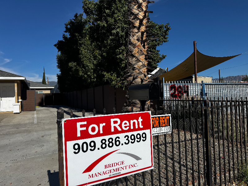 282 E 2nd St #ADU - Photo 7 of 13