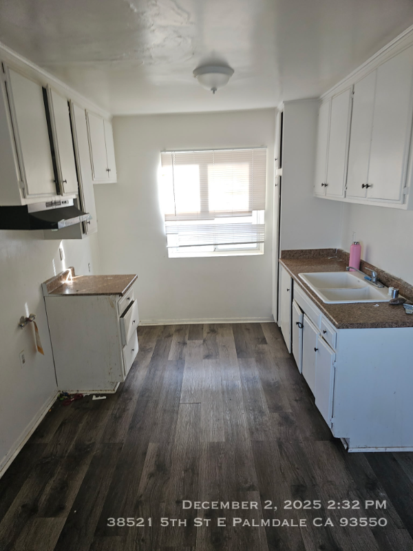 522 E Avenue Q5 - Photo 7 of 11